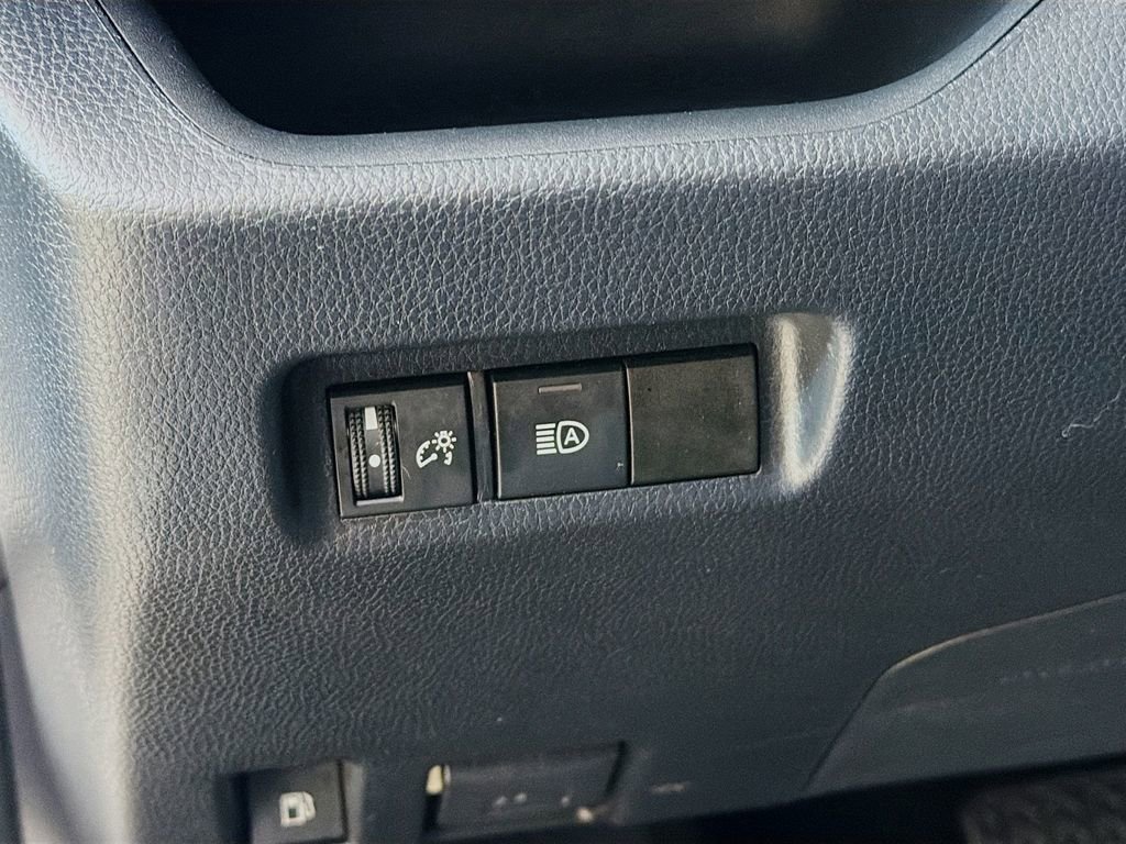 Used 2023 Toyota RAV4 AWD Hybrid image 26