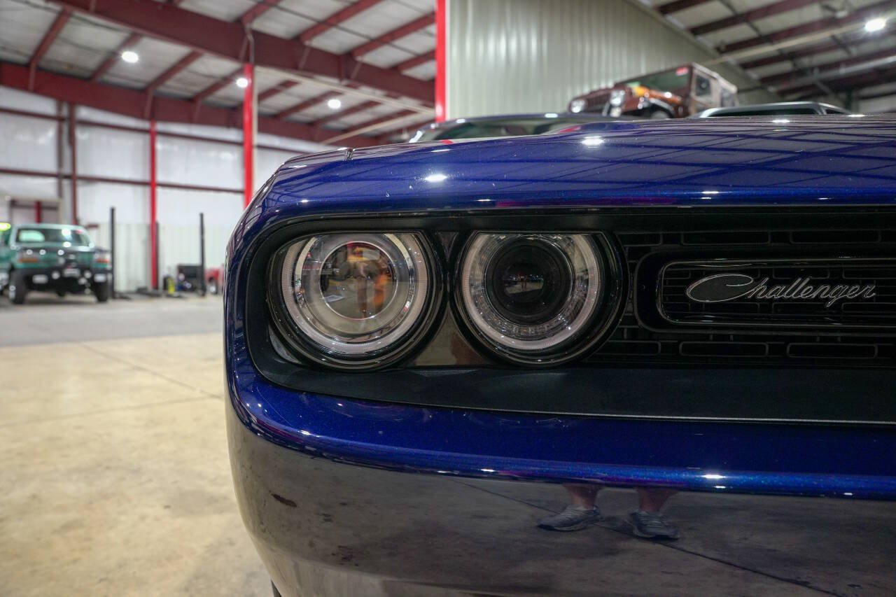 Used 2017 Dodge Challenger R/T Scat Pack RWD image 27