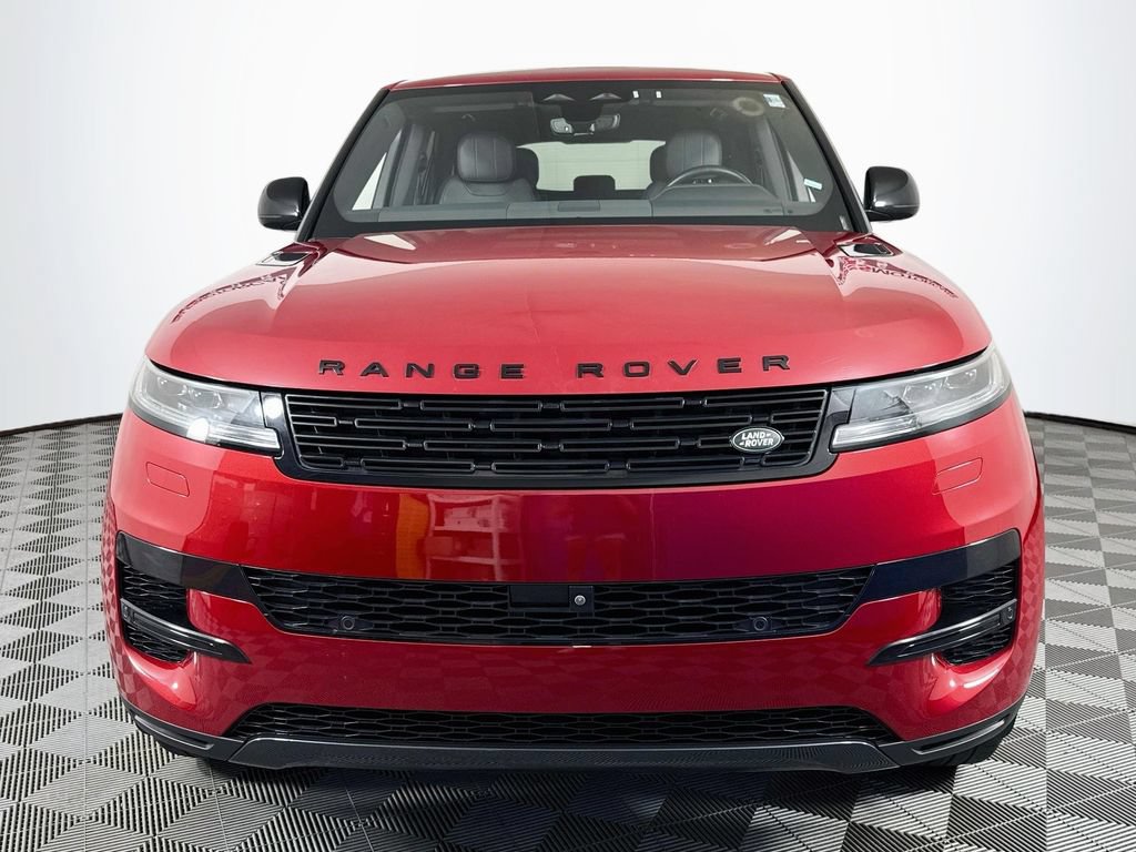 Used 2025 Land Rover Range Rover Sport SE AWD/4WD image 2