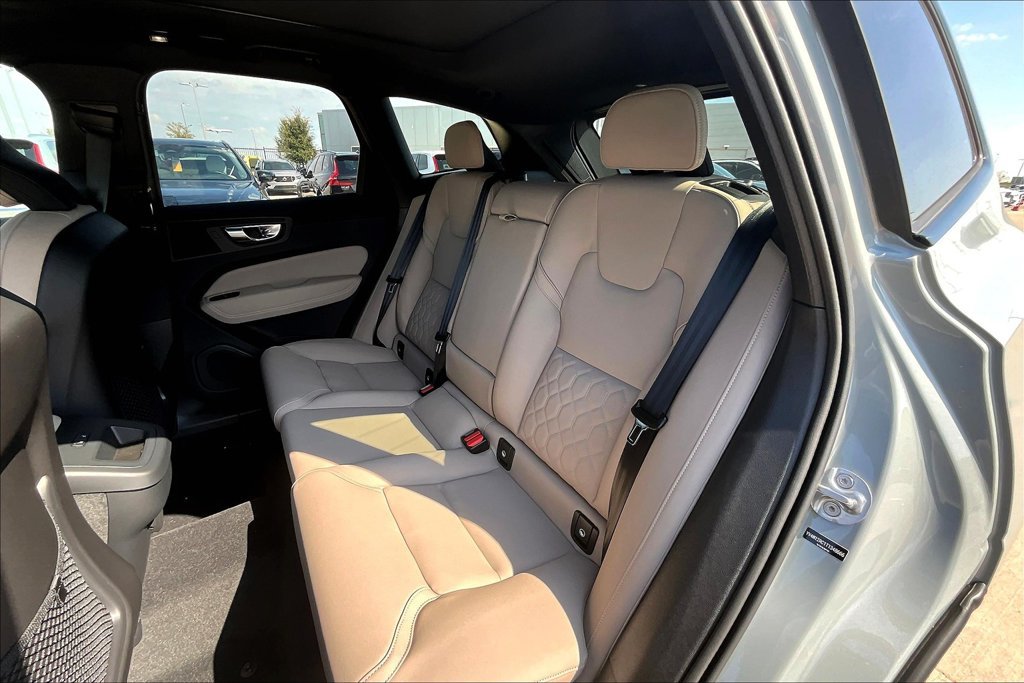 New 2026 Volvo XC60 B5 Plus w/ Protection Package Premier AWD/4WD image 7