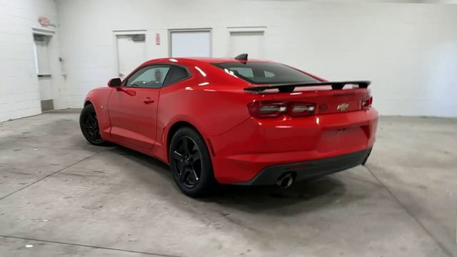 Used 2022 Chevrolet Camaro LT RWD image 9
