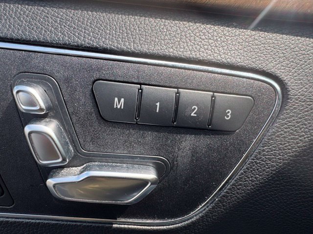 Used 2014 Mercedes-Benz E 550 4MATIC Sedan image 10