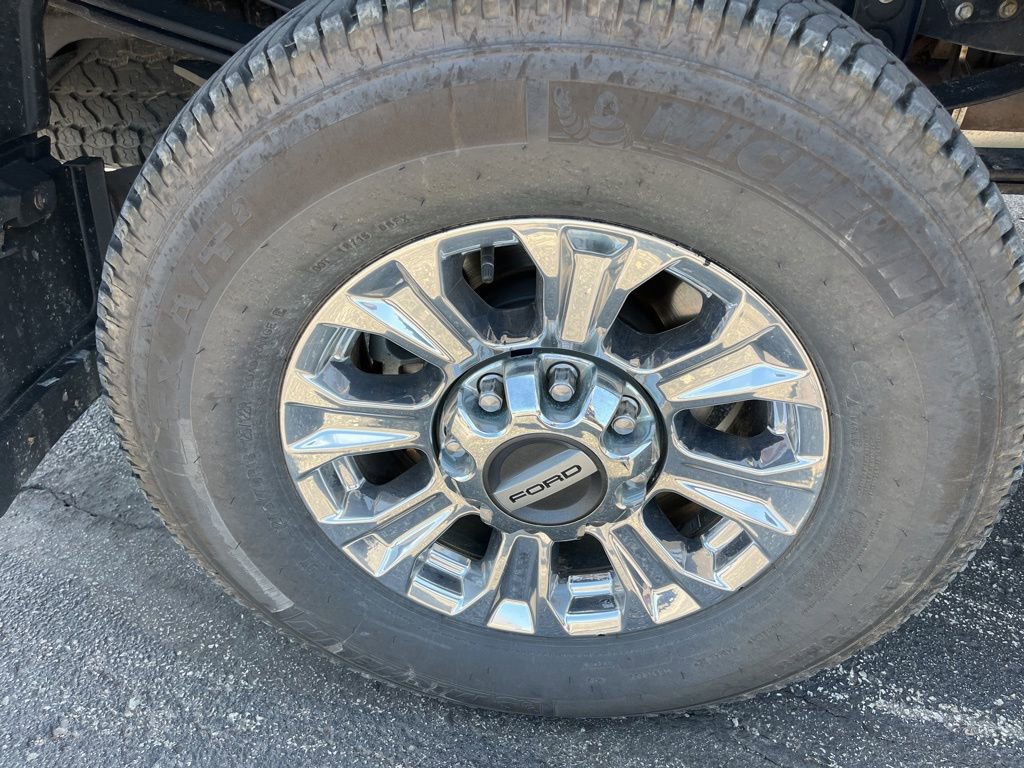 Used 2017 Ford F250 Lariat w/ Chrome Package AWD/4WD image 5