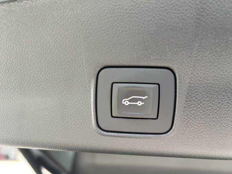 Used 2025 Chevrolet TrailBlazer LT w/ Convenience Package AWD/4WD image 12