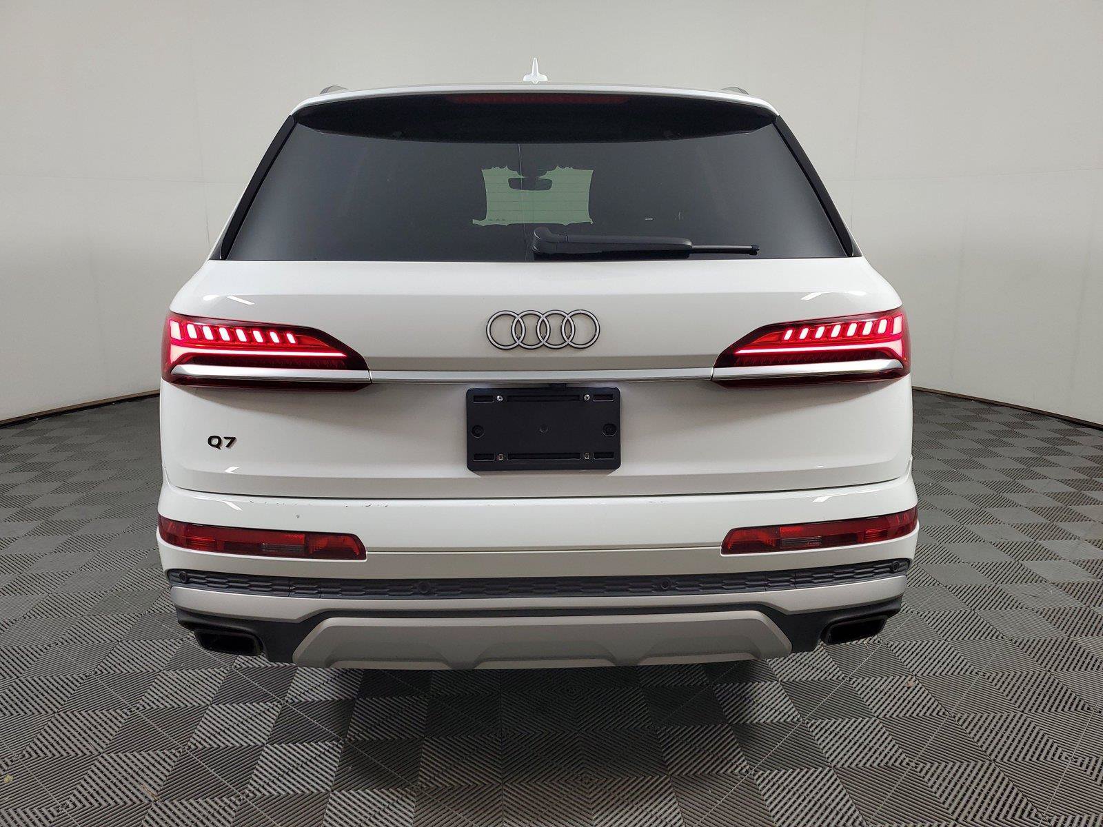 Used 2025 Audi Q7 3.0T Premium Plus AWD/4WD image 5