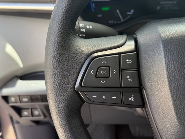 Used 2023 Toyota Sienna LE w/ LE Plus Package FWD image 16