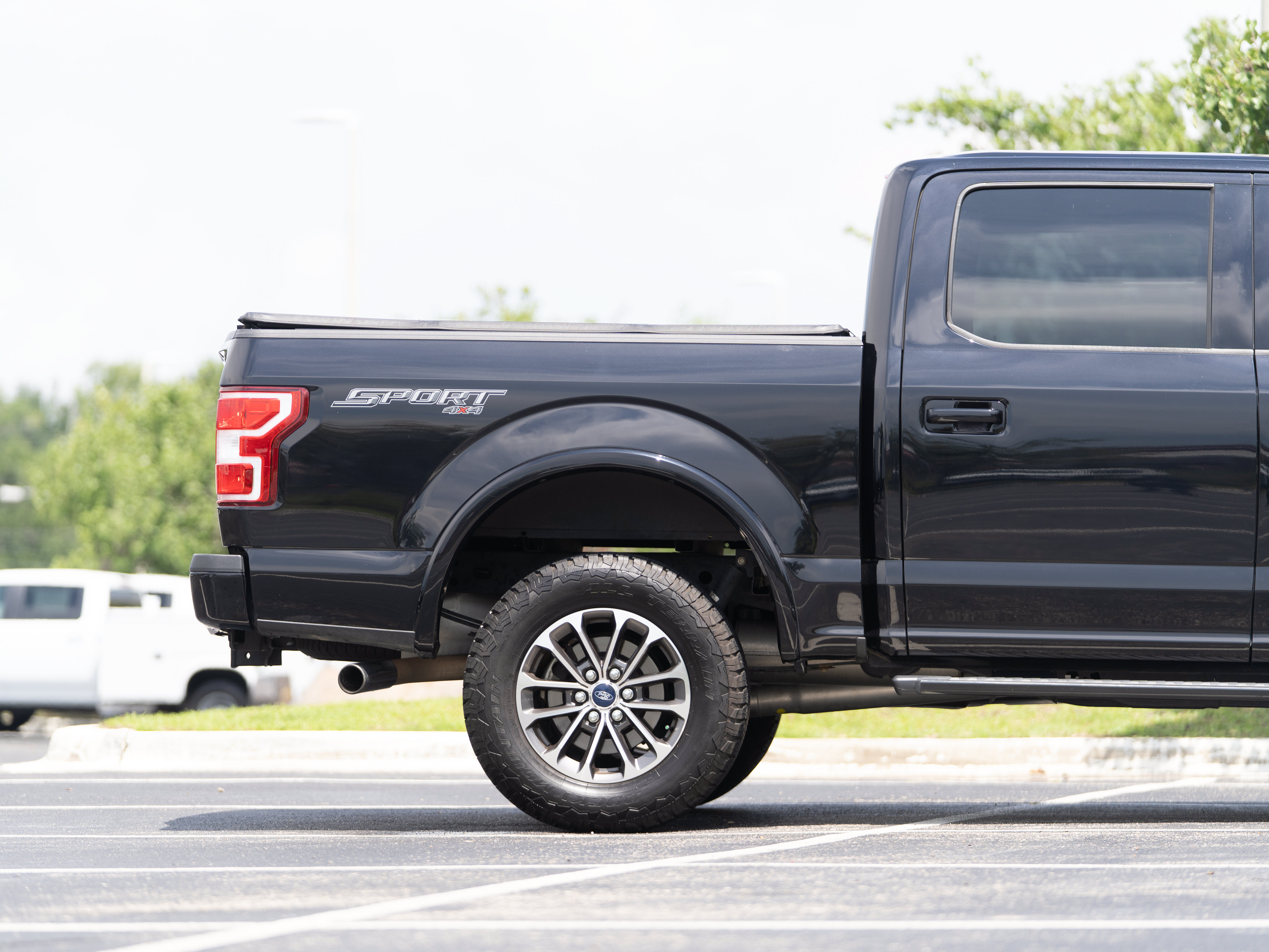 Used 2020 Ford F150 XLT w/ Equipment Group 302A Luxury AWD/4WD image 6
