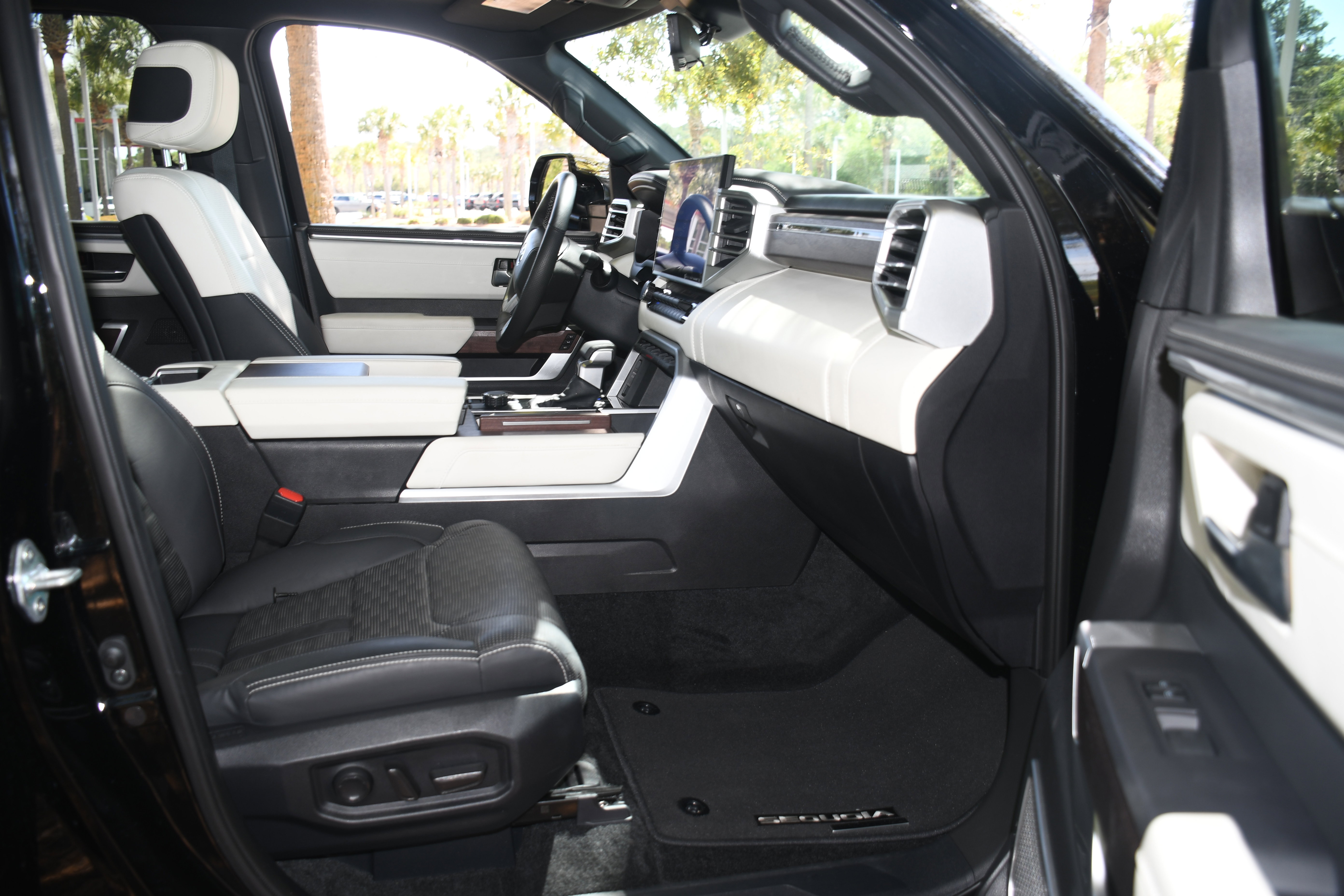 Certified 2024 Toyota Sequoia Capstone AWD/4WD image 23