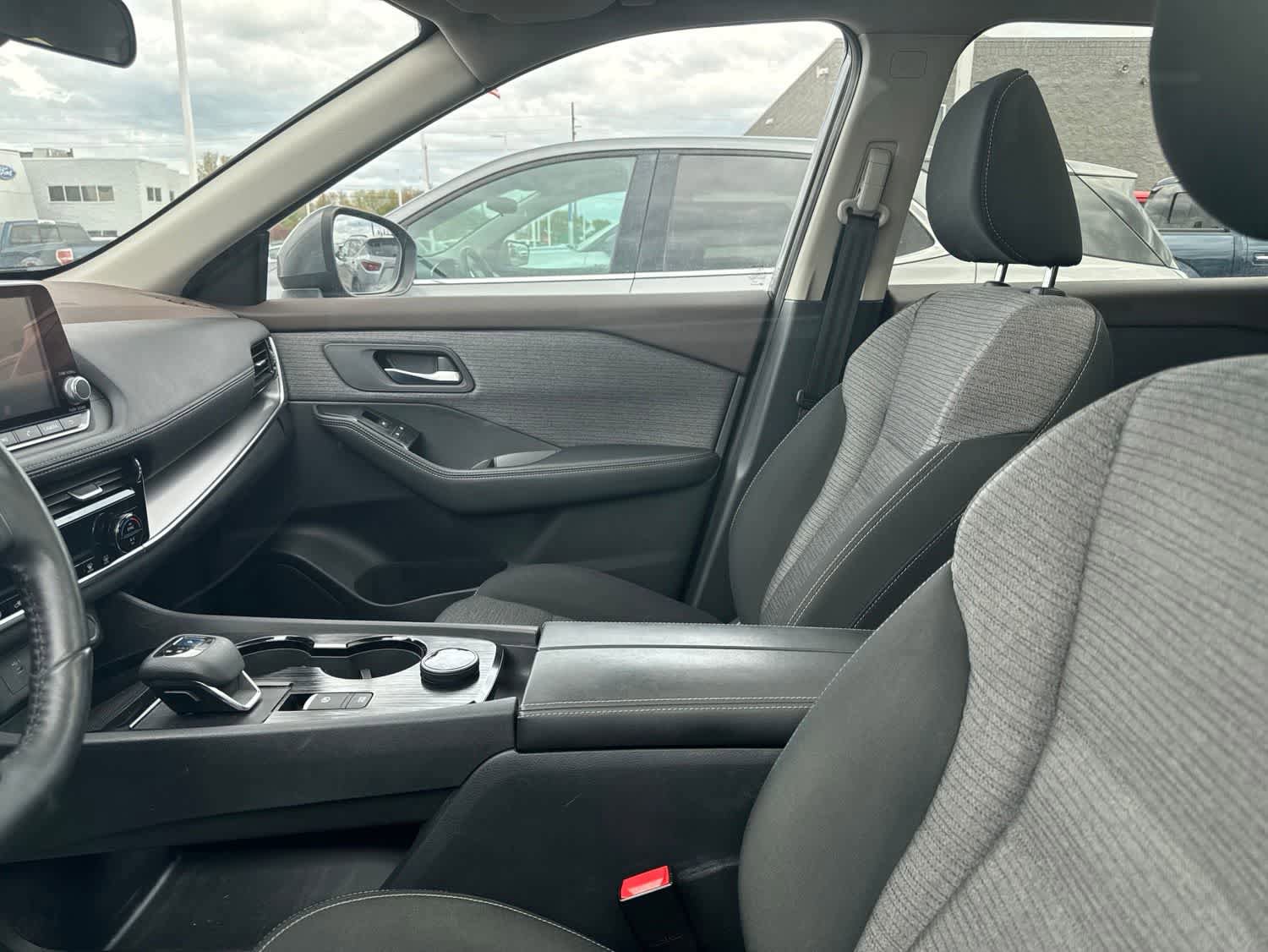 Used 2021 Nissan Rogue SV AWD/4WD image 31