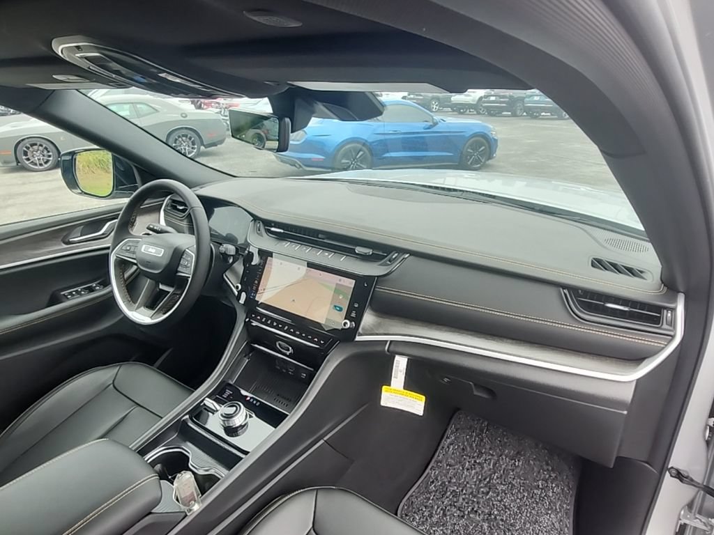 New 2026 Jeep Grand Cherokee Limited AWD/4WD image 35