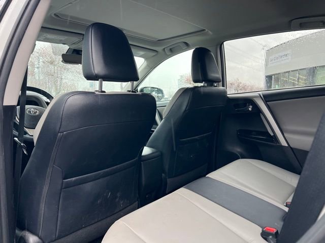 Used 2016 Toyota RAV4 Limited image 11