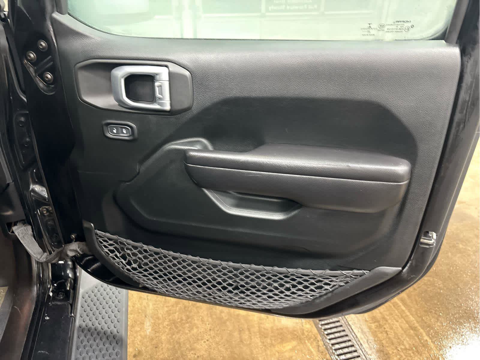 Used 2021 Jeep Wrangler Unlimited Sport image 33