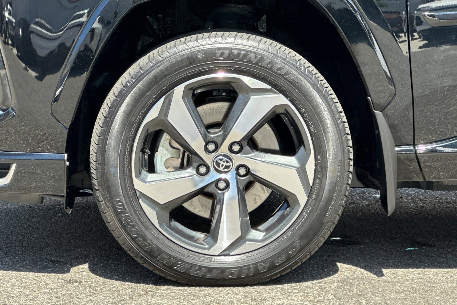 Used 2023 Toyota RAV4 SE w/ Weather & Moonroof Package AWD/4WD image 26