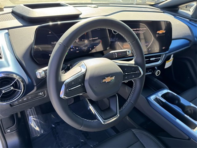 New 2026 Chevrolet Equinox EV LT image 11