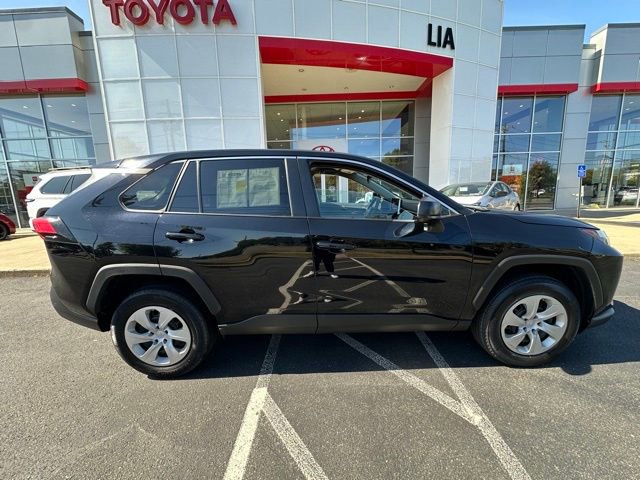 Used 2024 Toyota RAV4 LE image 15