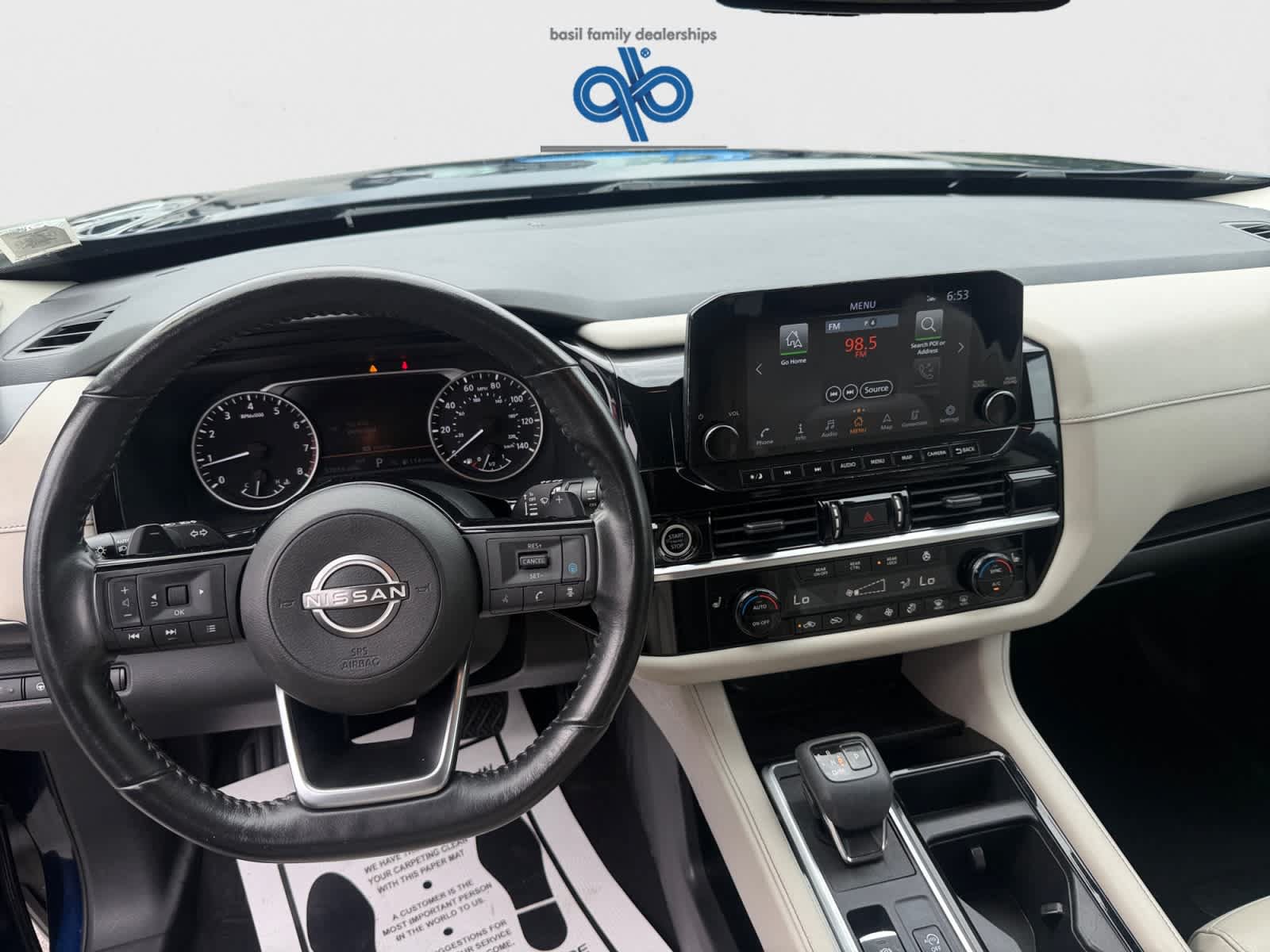 Used 2023 Nissan Pathfinder SL w/ SL Premium Package AWD/4WD image 16