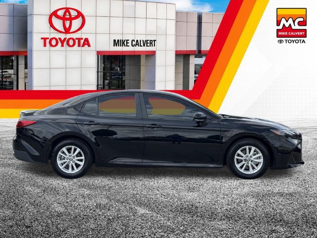Used 2026 Toyota Camry LE FWD image 10
