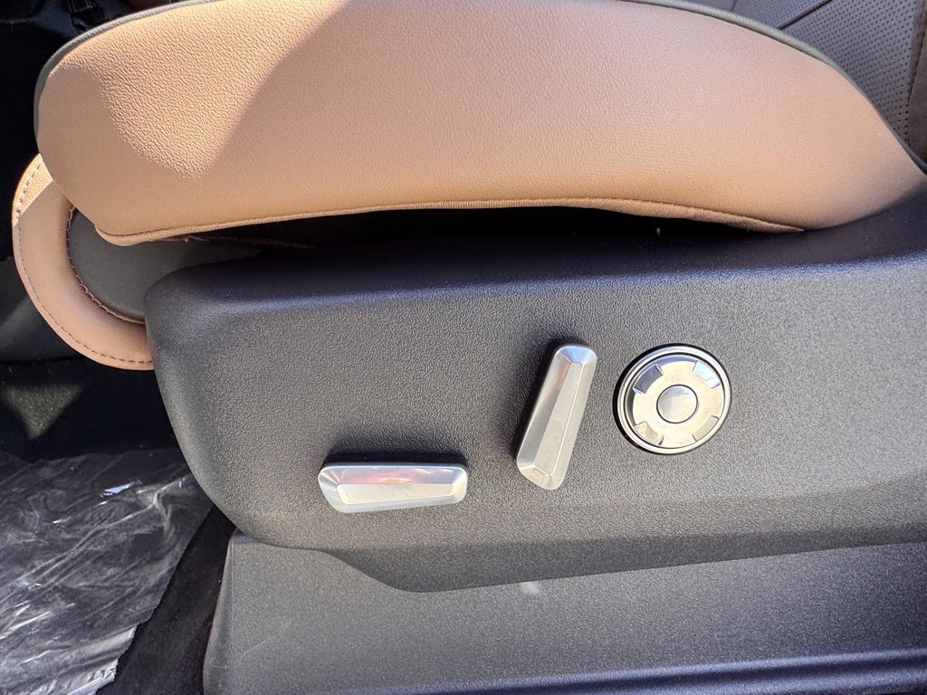 New 2025 Lincoln Navigator Black Label image 19