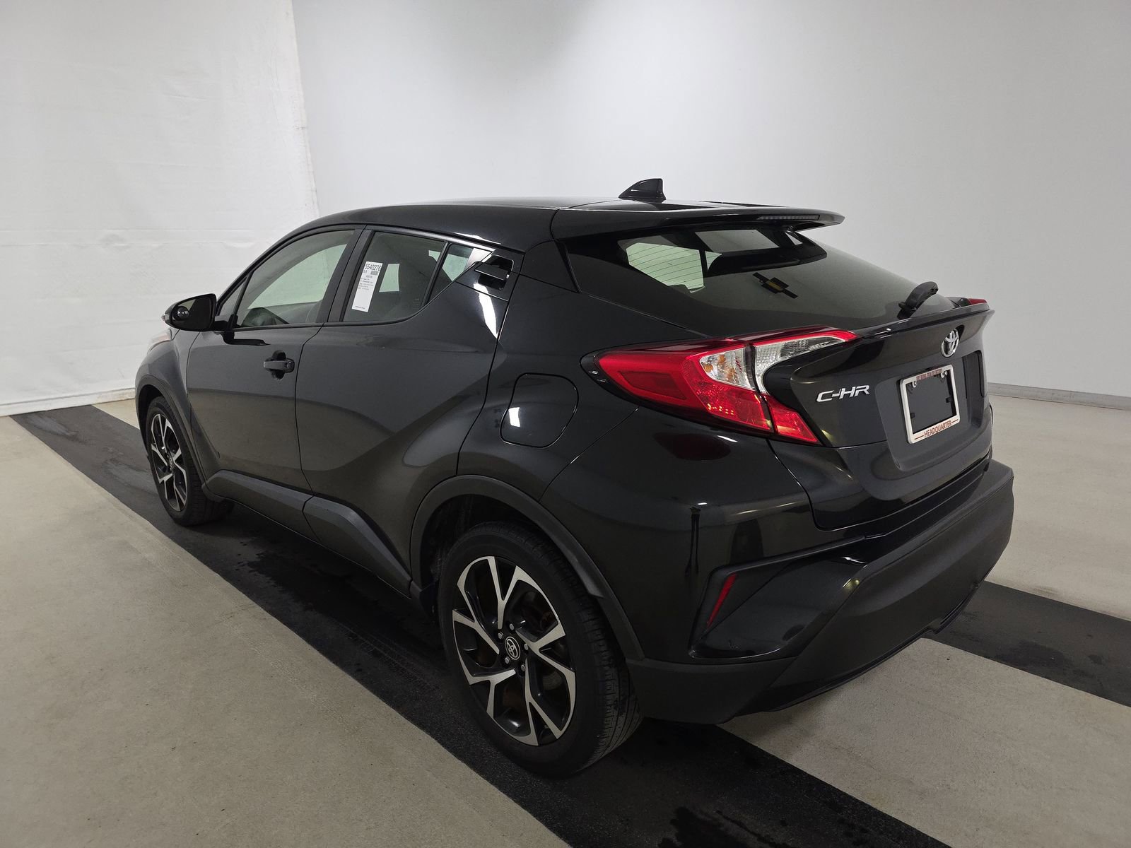 Used 2021 Toyota C-HR XLE image 7