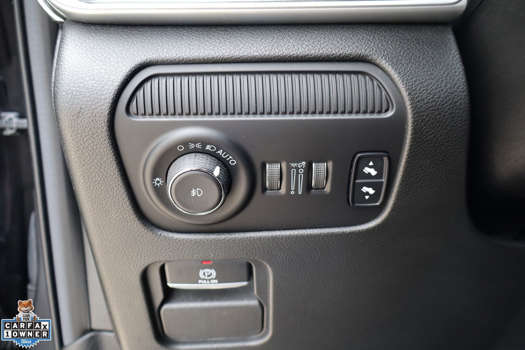 Used 2022 Jeep Wagoneer Series I RWD image 14