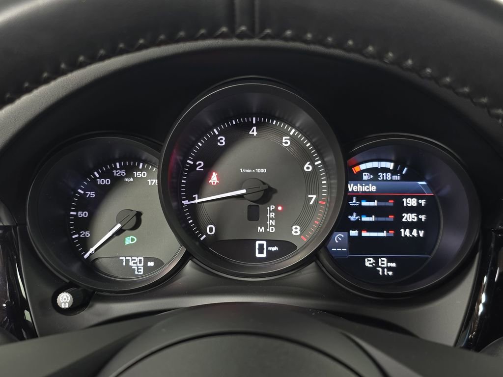 Used 2025 Porsche Macan image 15