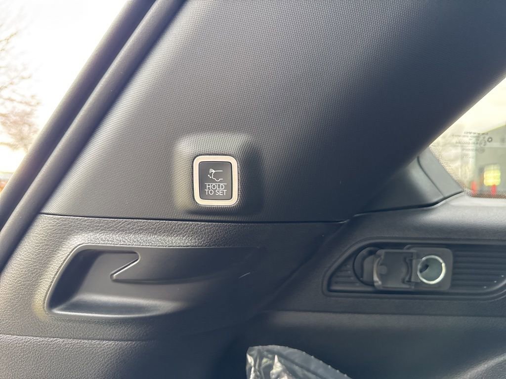 New 2025 Jeep Grand Cherokee Limited image 23