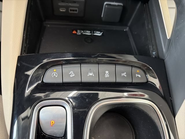 Used 2023 Buick Envision Avenir AWD/4WD image 26