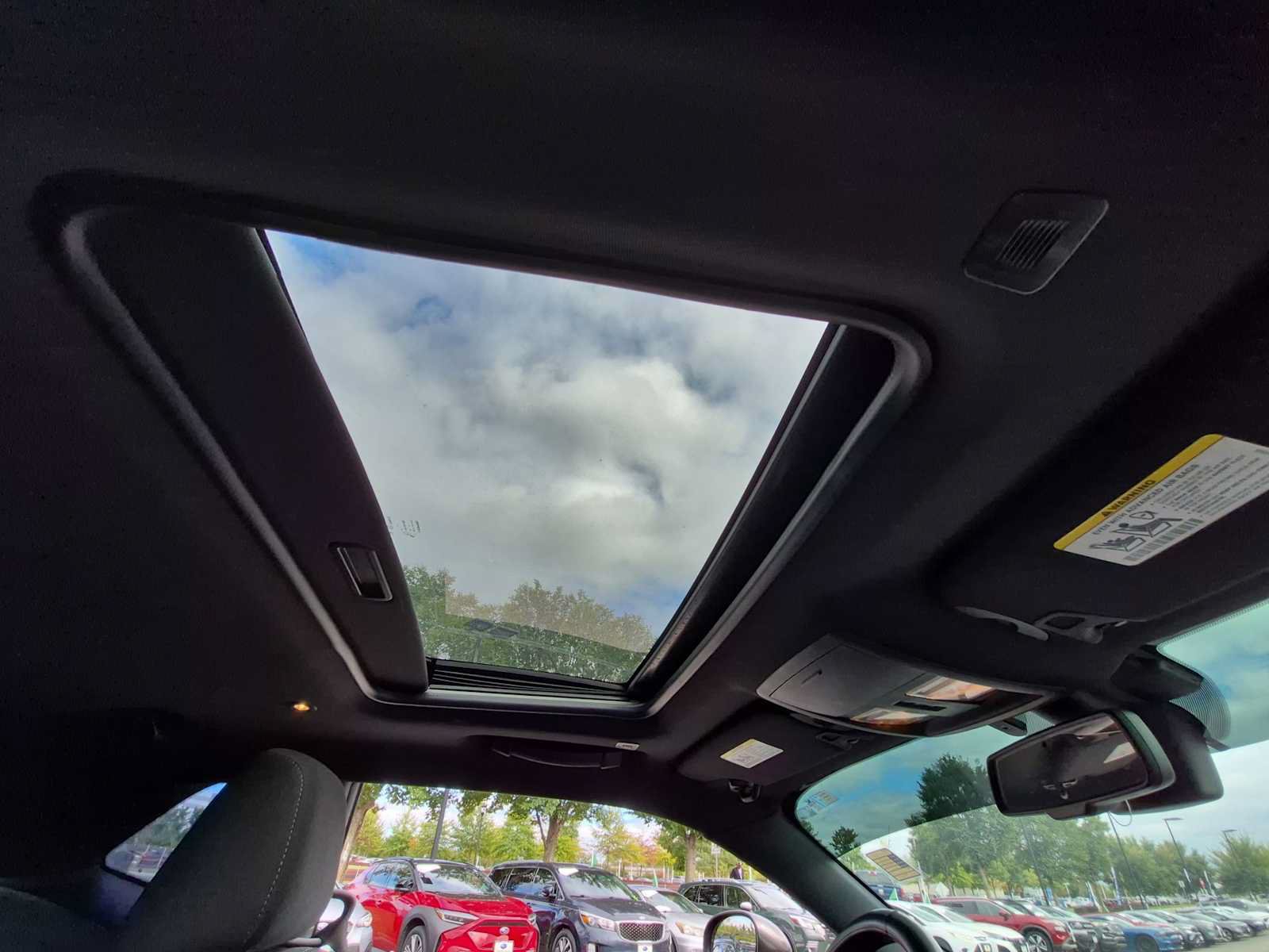 Used 2019 Dodge Challenger SXT w/ Blacktop Package AWD/4WD image 18