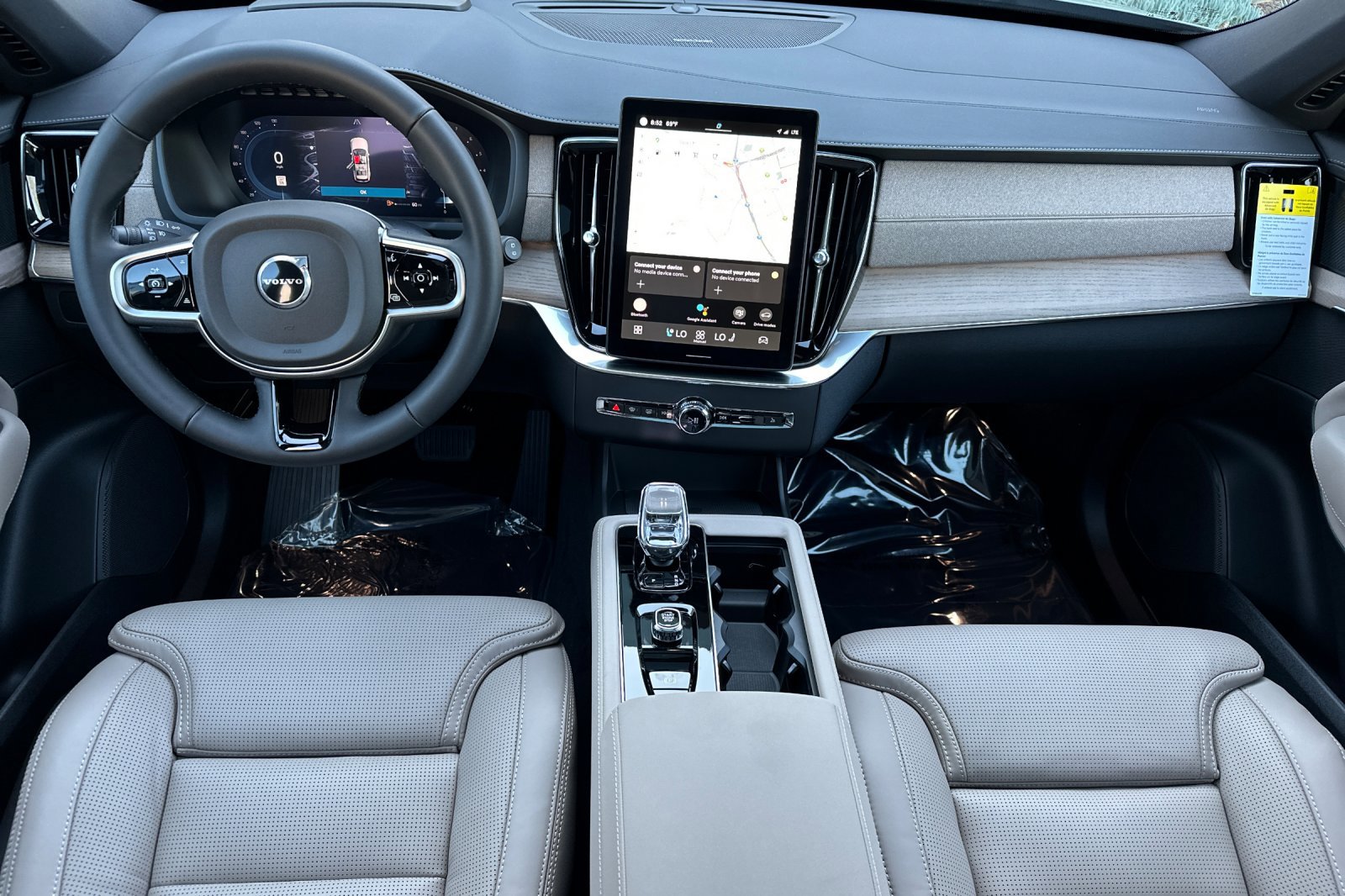 New 2025 Volvo XC90 B6 Ultra image 11