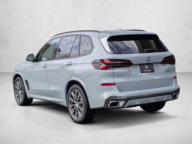 Used 2026 BMW X5 xDrive50e w/ M Sport Package image 8