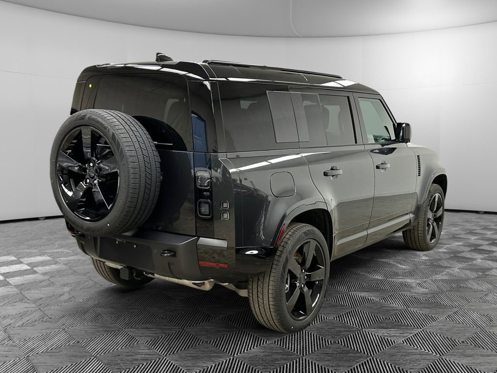 New 2026 Land Rover Defender 110 X-Dynamic SE image 5