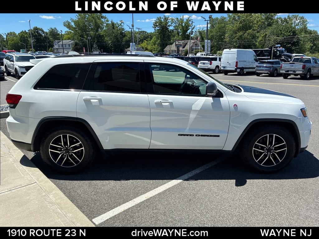 Used 2021 Jeep Grand Cherokee Trailhawk w/ Trailhawk Luxury Group AWD/4WD image 8