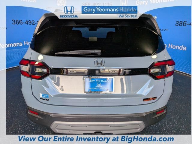 Certified 2025 Honda Pilot TrailSport image 8