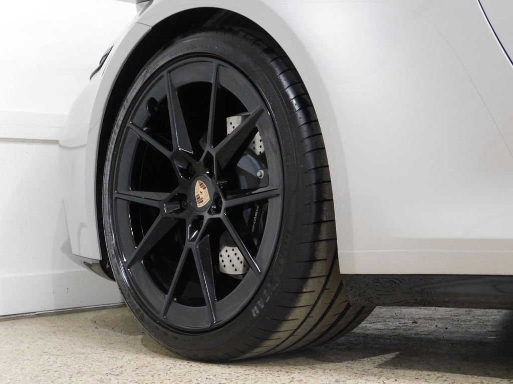 Used 2025 Porsche 911 Carrera T image 11
