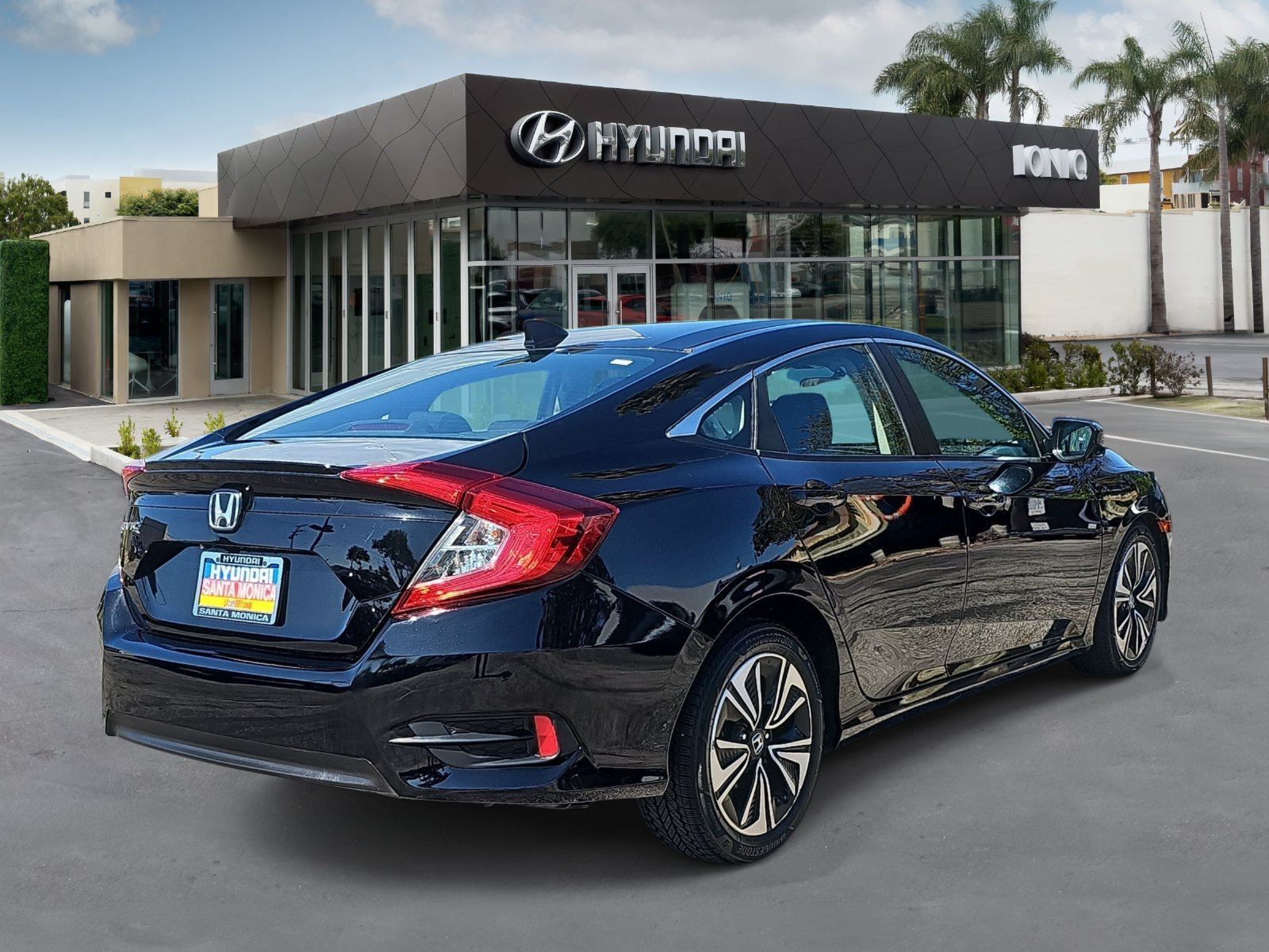 Used 2017 Honda Civic EX-T image 3