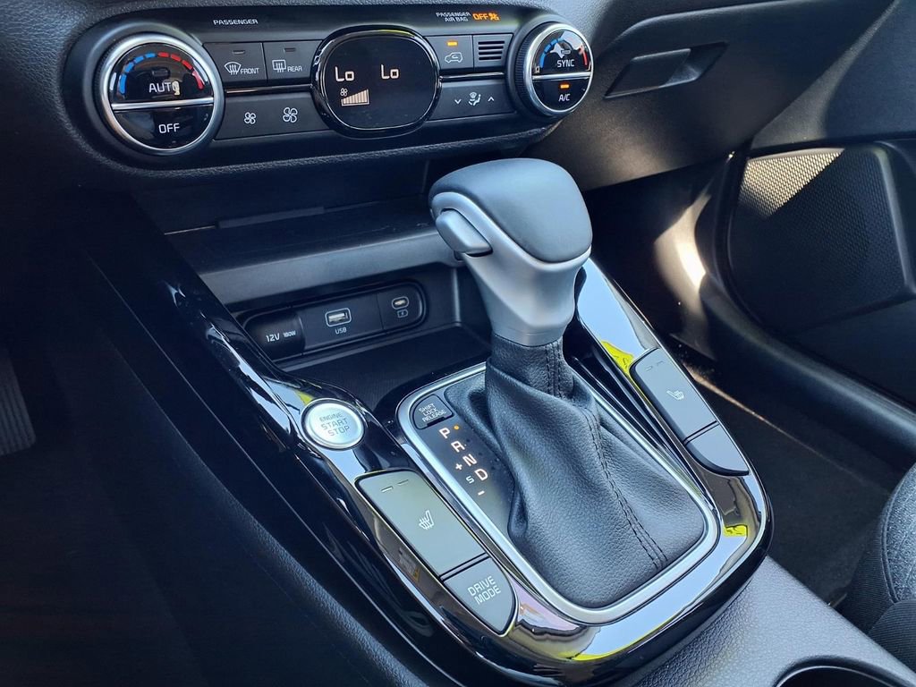 Used 2023 Kia Soul EX image 28