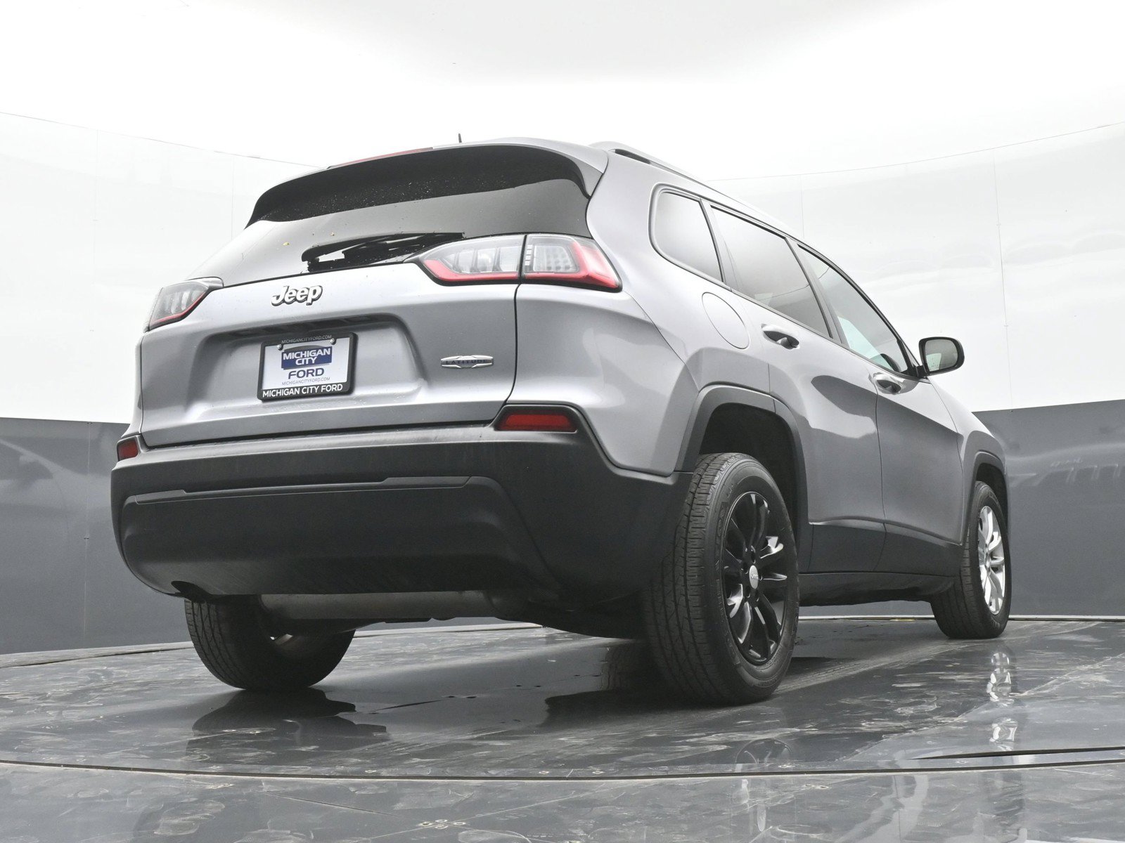 Used 2020 Jeep Cherokee Latitude w/ Cold Weather Group FWD image 39
