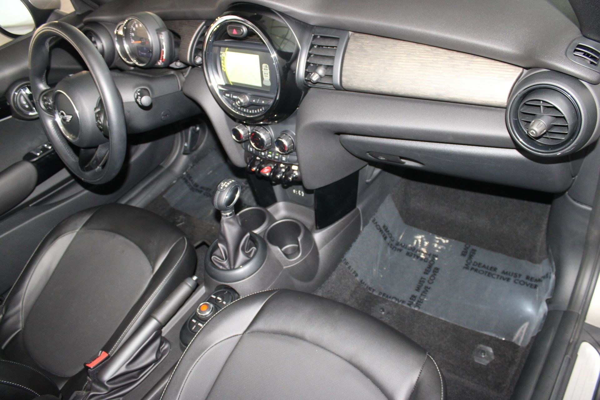 Used 2018 MINI Cooper Convertible image 32