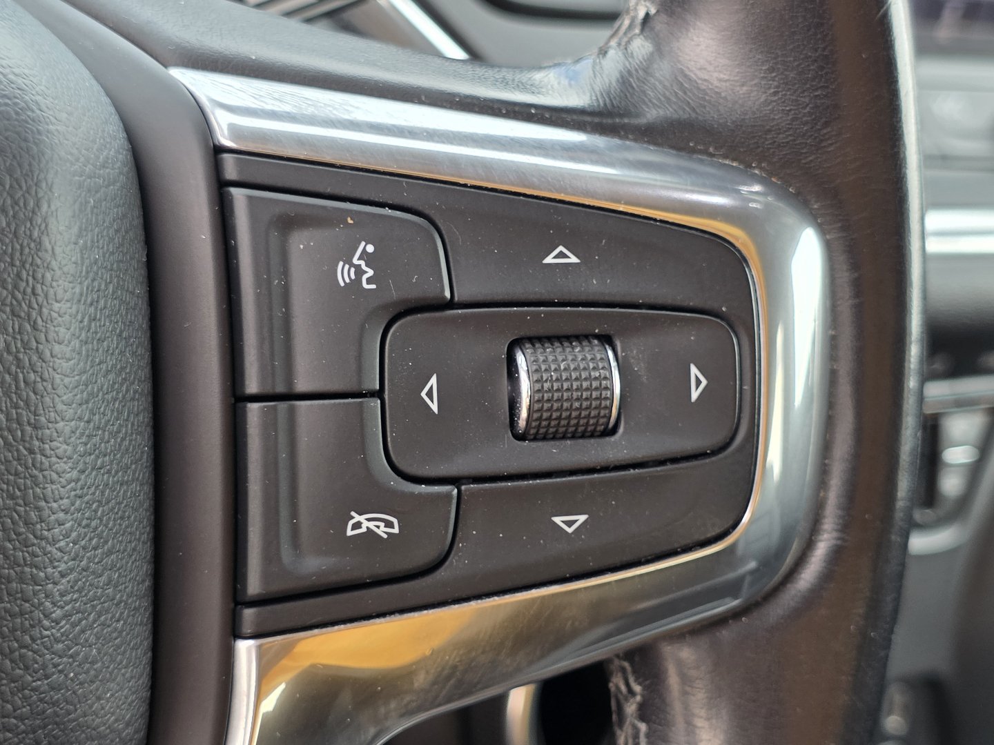 Used 2019 Chevrolet Blazer LT w/ Sun and Wheels Package AWD/4WD image 30