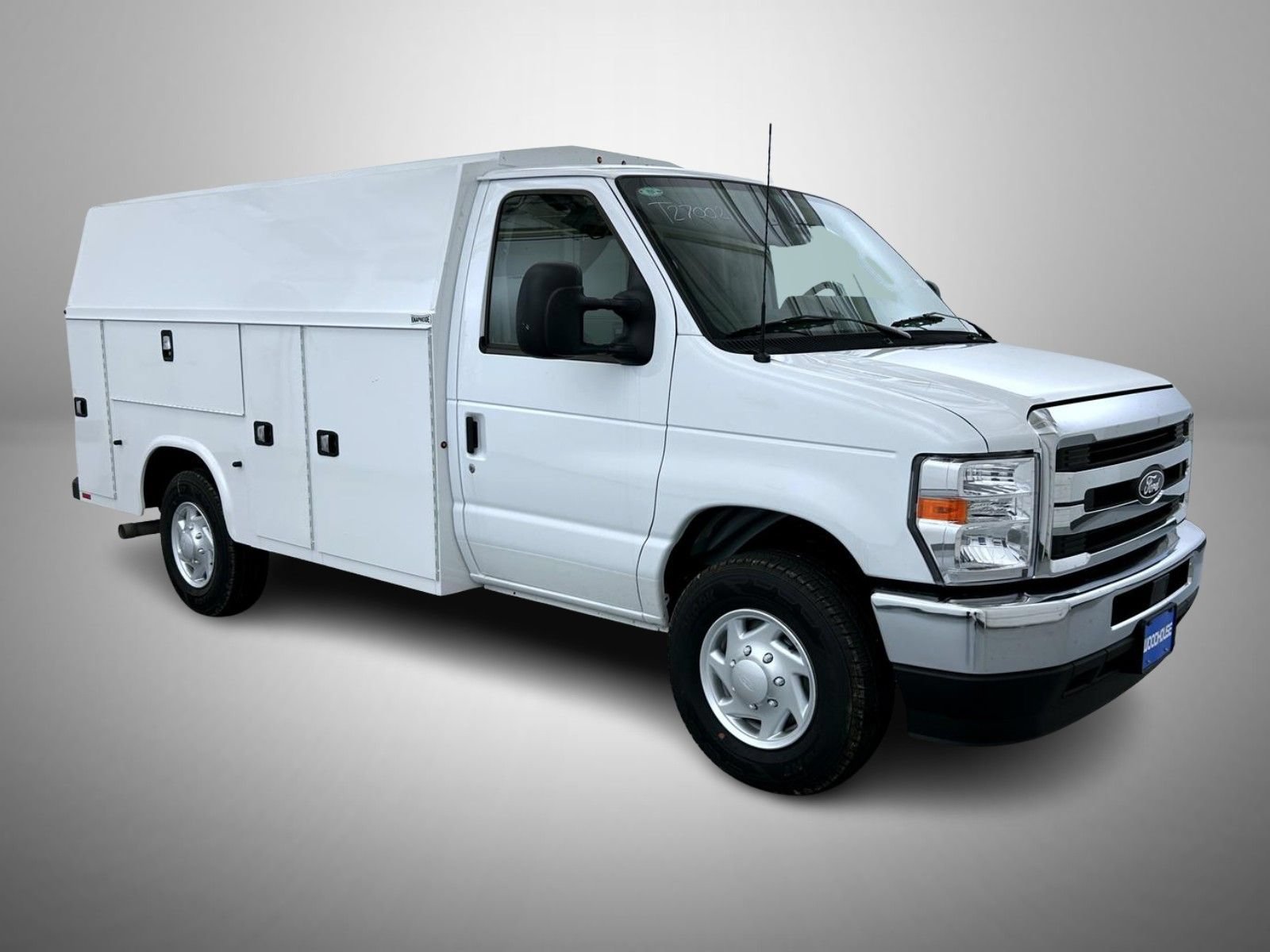 New 2027 Ford E-350 and Econoline 350 Super Duty w/ Power Equipment Group RWD image 3