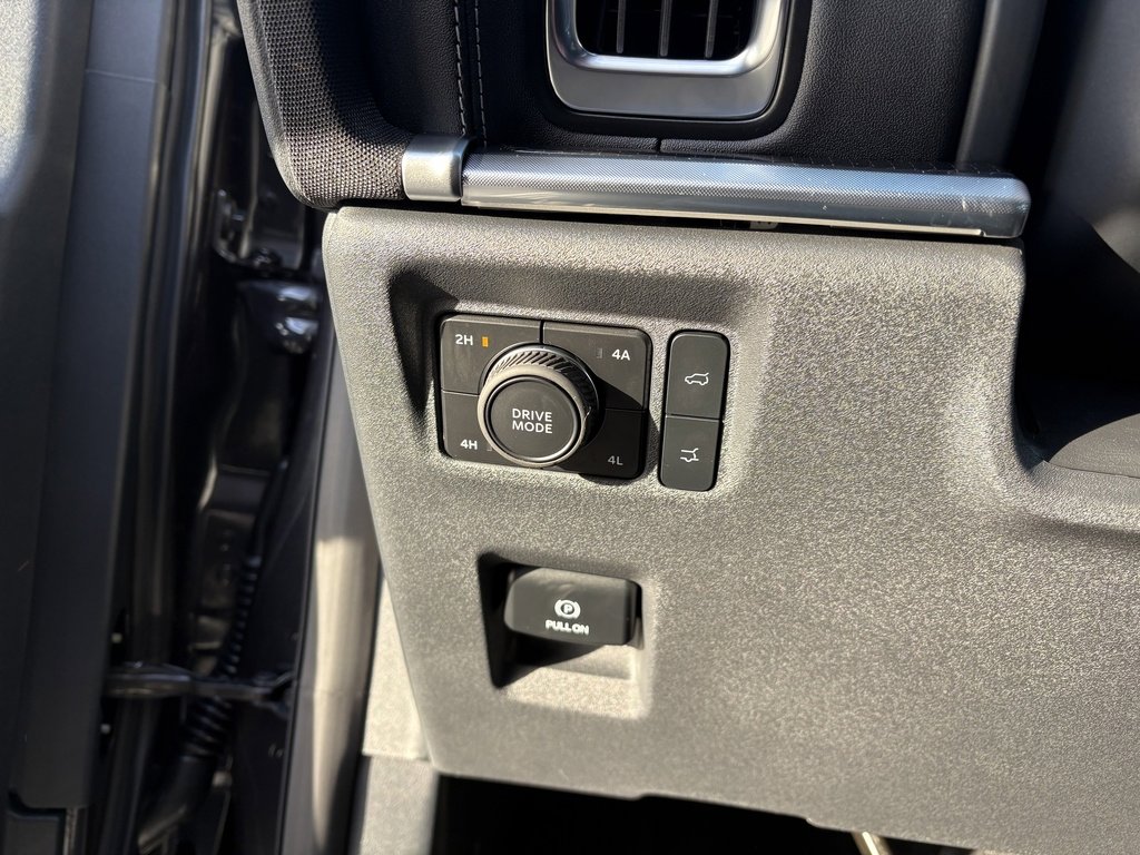 New 2026 Ford Expedition Platinum w/ Stealth Performance Package image 31