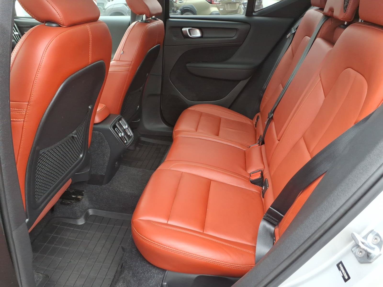 Used 2019 Volvo XC40 T5 Momentum AWD/4WD image 24
