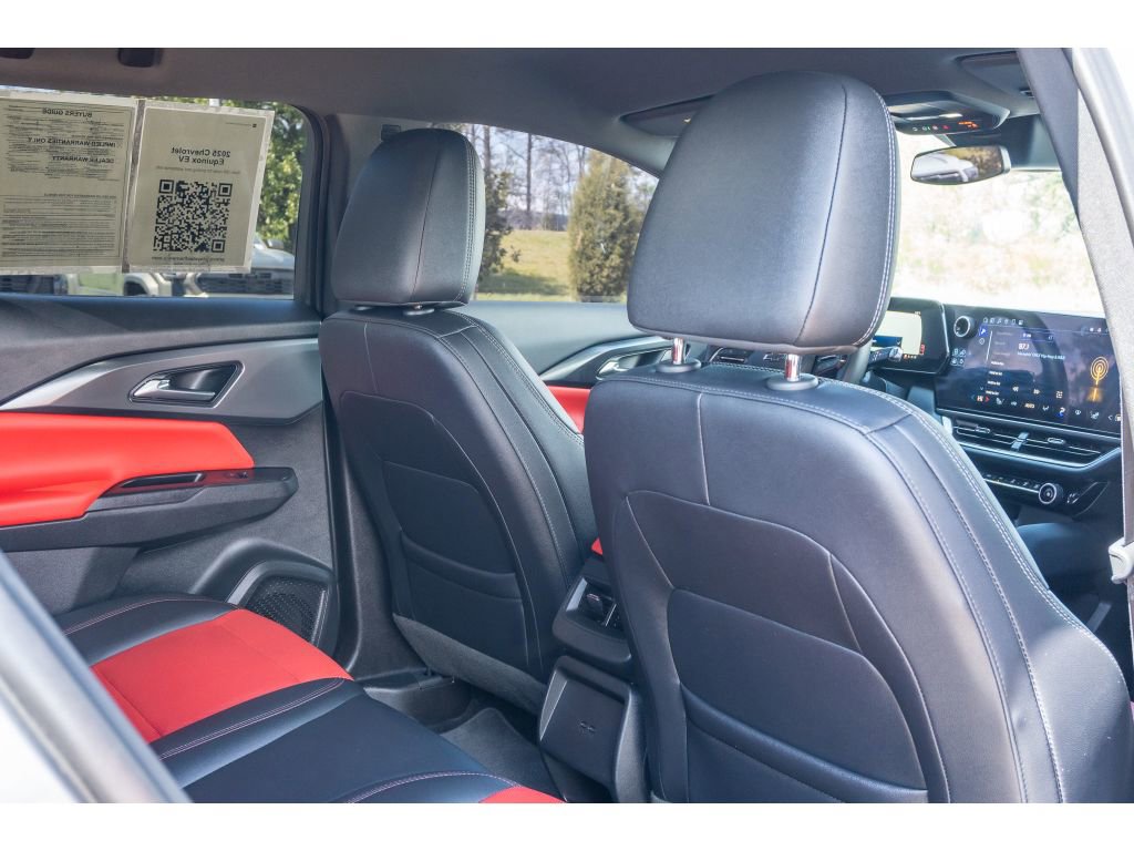 Used 2025 Chevrolet Equinox EV RS image 15