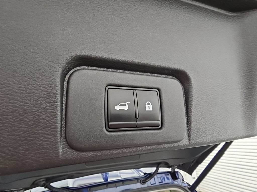 Used 2023 Nissan Rogue Platinum AWD/4WD image 34