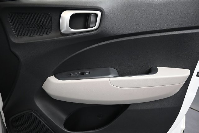 New 2026 Hyundai Venue SEL FWD image 11