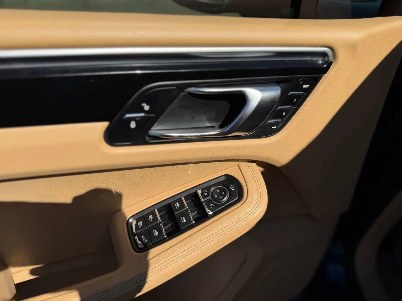 Used 2016 Porsche Macan S AWD/4WD image 41