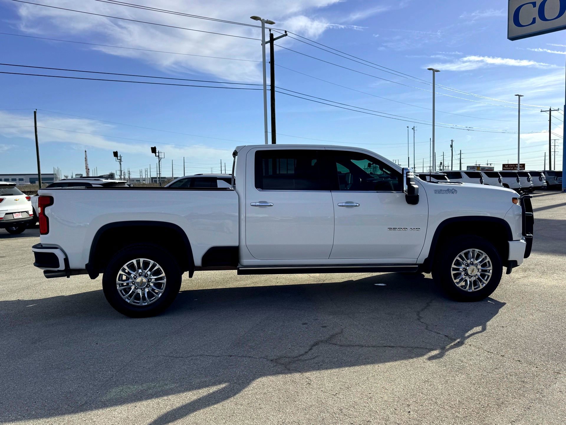 Used 2022 Chevrolet Silverado 2500 High Country w/ Z71 Off-Road Package image 5