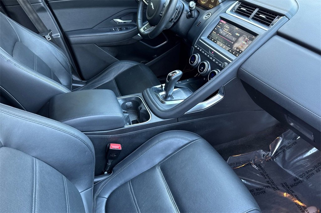Used 2020 Jaguar E-PACE SE image 18