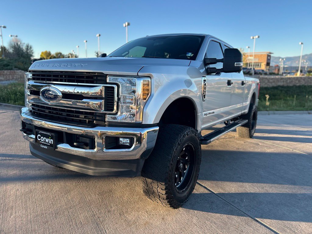 Used 2019 Ford F250 XLT w/ XLT Value Package AWD/4WD image 3