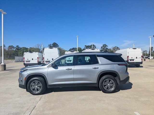 Used 2024 Chevrolet Traverse LT image 9